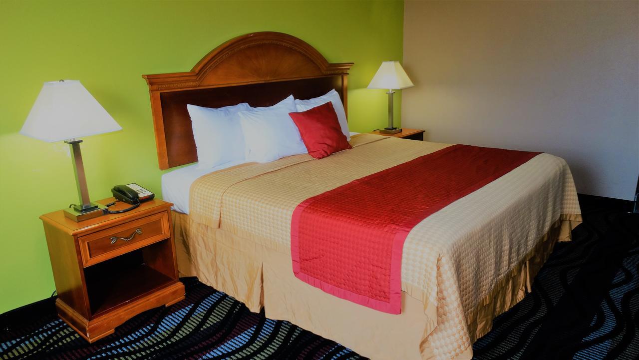 Oak Tree Inn & Suites Claxton Luaran gambar